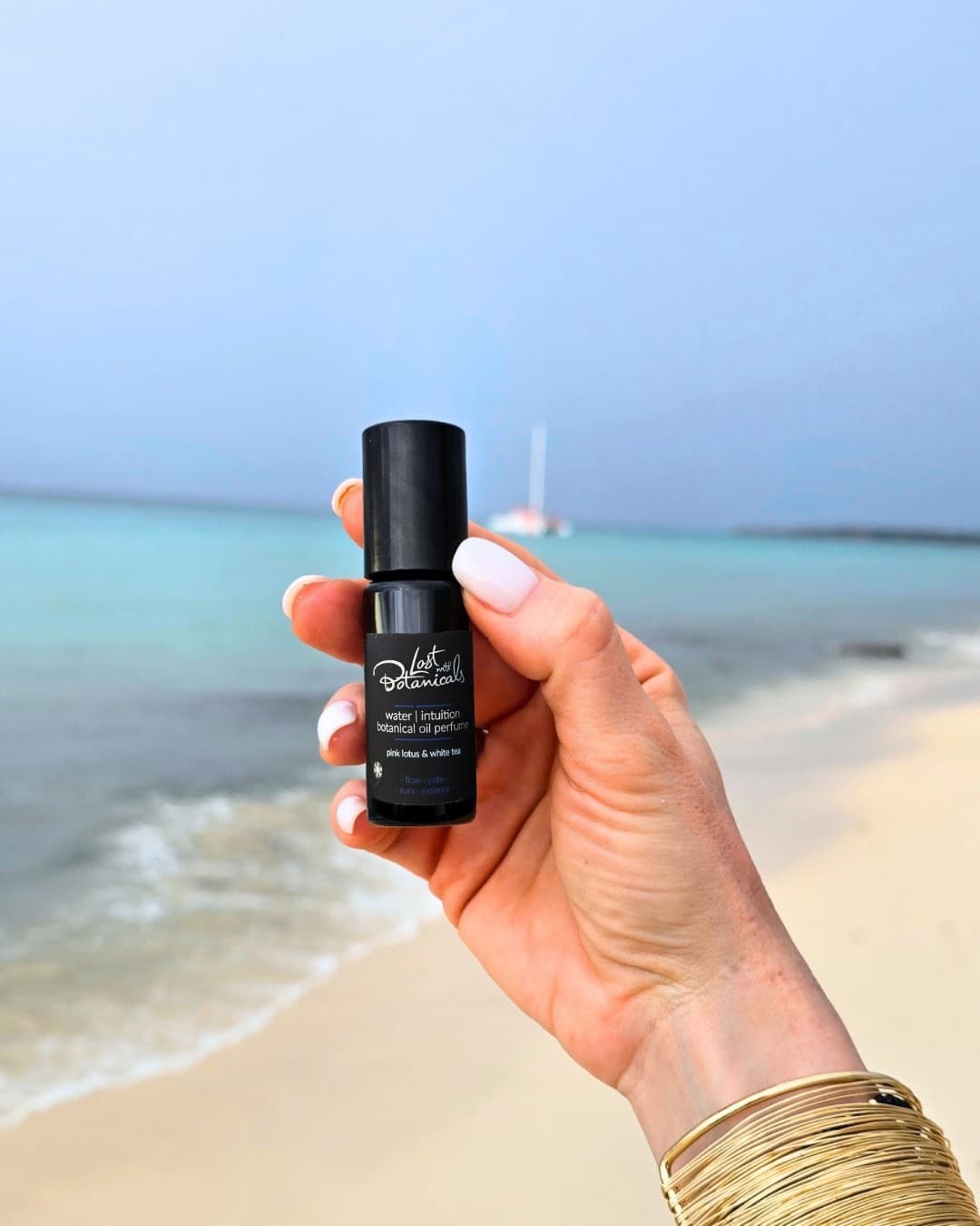 naturalne perfumy botaniczne absoluty kwiatowe water intuition